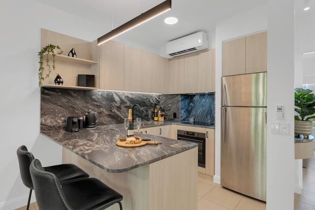 Ground Floor 2 Bedroom with patio and easy pool access (341718)