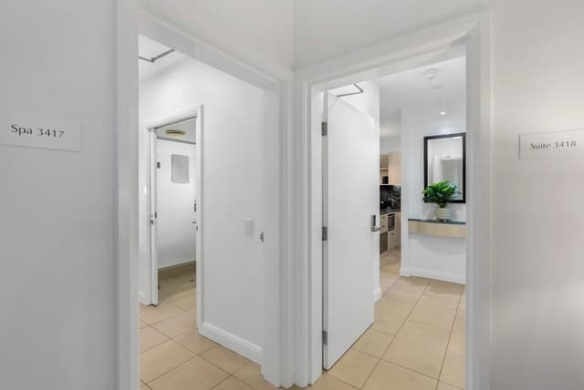 Ground Floor 2 Bedroom with patio and easy pool access (341718)
