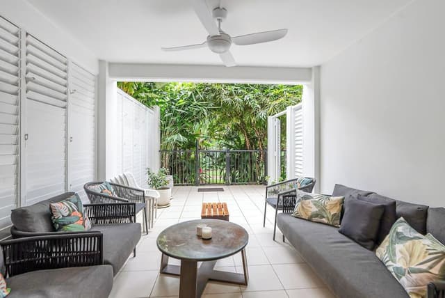 Ground Floor Two Bedroom with Patio - Easy Pool Access 3411/12