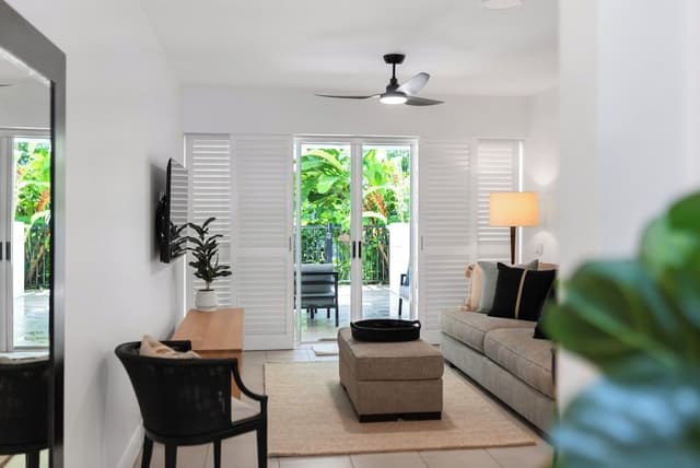 Ground Floor 2 Bedroom with patio and easy pool access (341718)