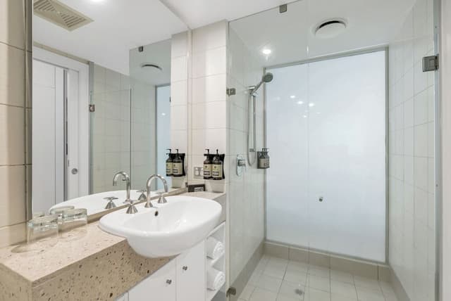 Ground Floor Two Bedroom with Patio - Easy Pool Access 3311/12