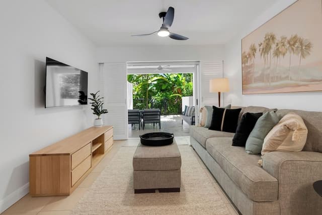 Ground Floor 2 Bedroom with patio and easy pool access (341718)