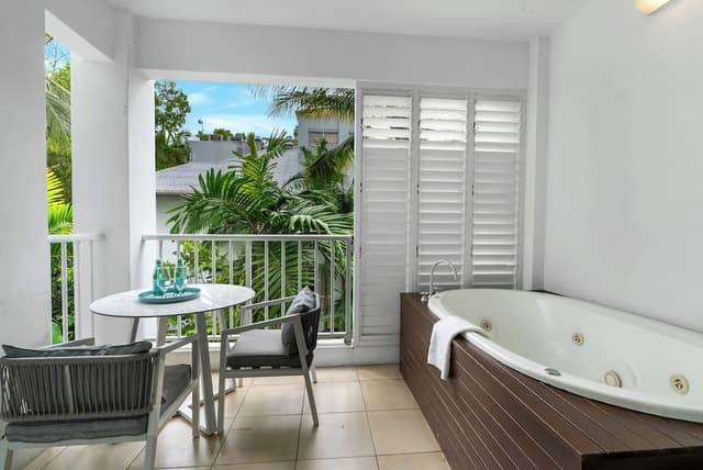 Seashell Two Bedroom Apartment 3331/32 - 3rd Floor