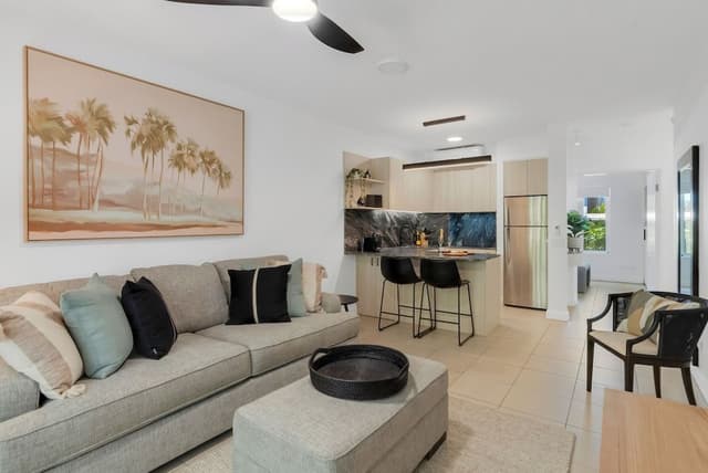 Ground Floor 2 Bedroom with patio and easy pool access (341718)