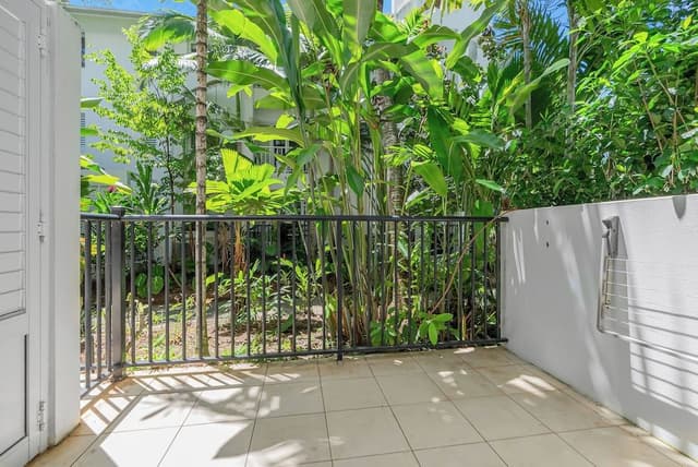 Ground Floor Two Bedroom with Patio - Easy Pool Access 3311/12