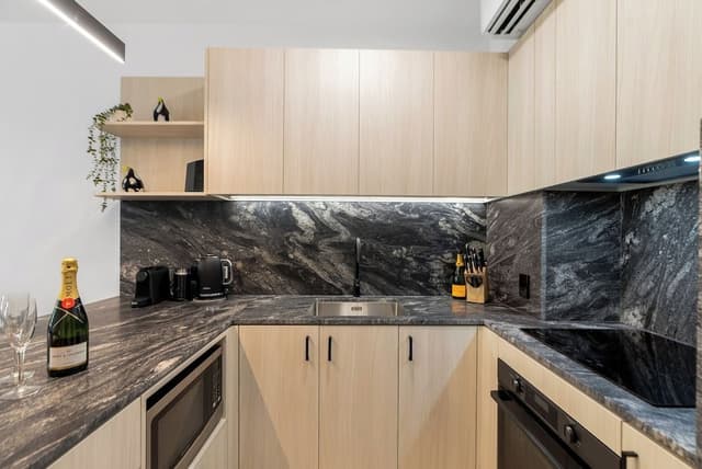 Ground Floor 2 Bedroom with patio and easy pool access (341718)