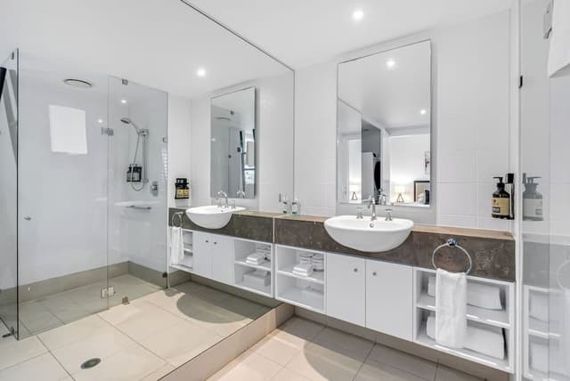 Ground Floor Two Bedroom with Patio - Easy Pool Access 3311/12