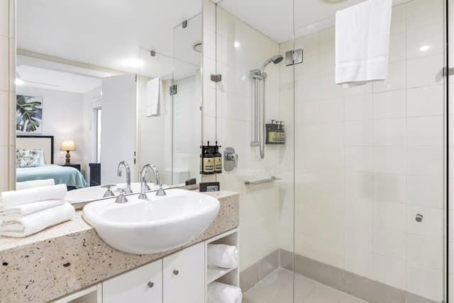 Ground Floor Two Bedroom with Patio - Easy Pool Access 3311/12