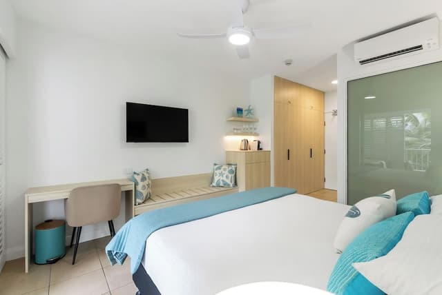 Seashell Two Bedroom Apartment 3331/32 - 3rd Floor