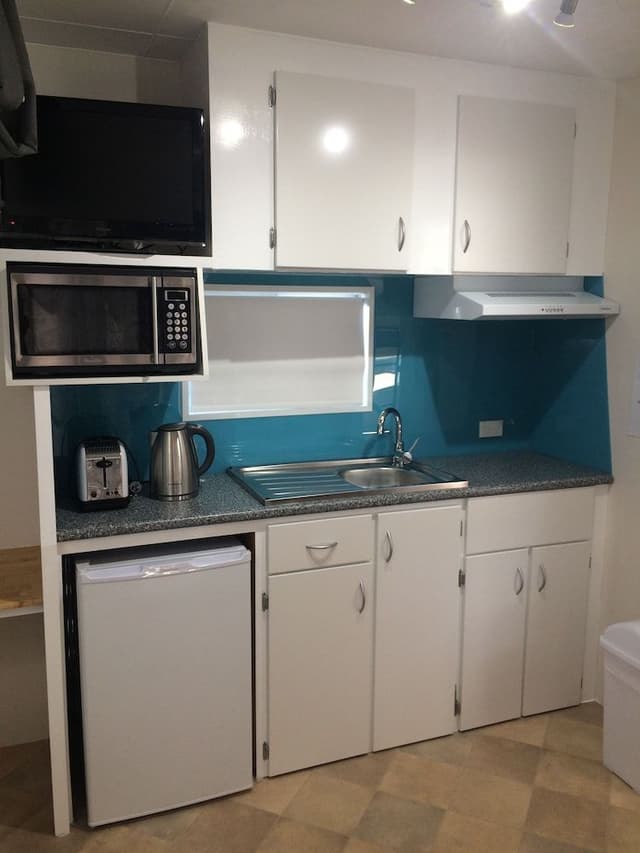 6-berth Cabin (Shared Bathroom)
