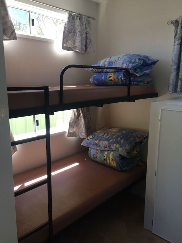 6-berth Cabin (Shared Bathroom)