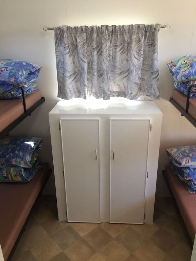 6-berth Cabin (Shared Bathroom)