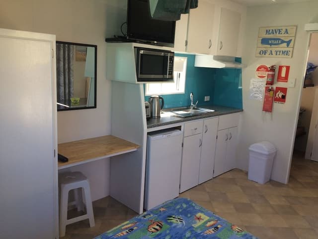6-berth Cabin (Shared Bathroom)
