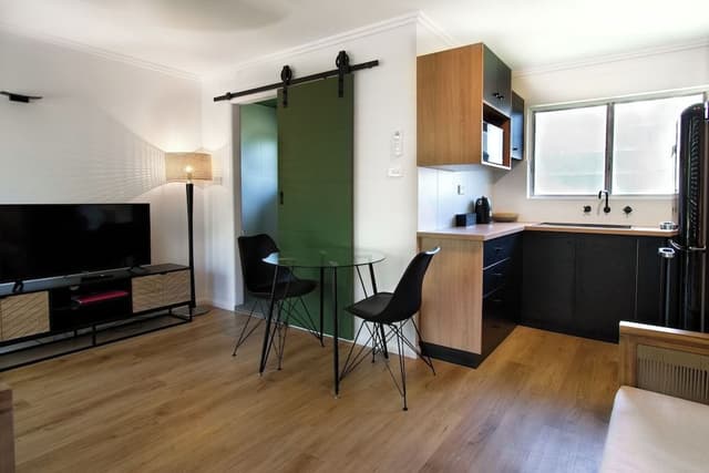 1 Bedroom Apartment with Pool View