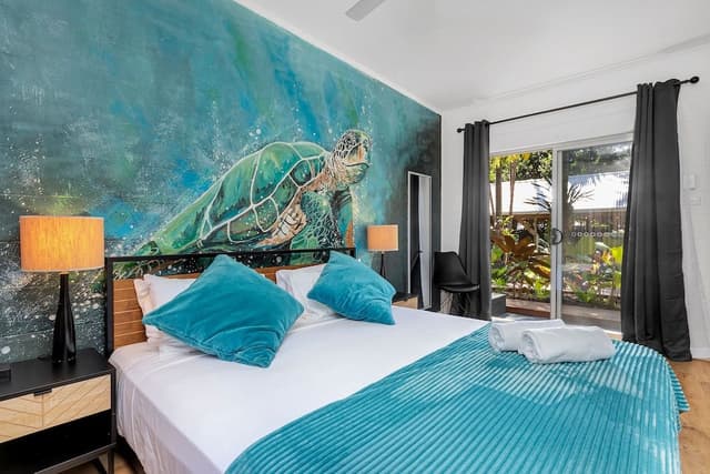 2 Bedroom Apartment with Direct Pool Access