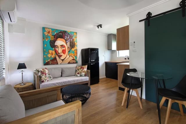 1 Bedroom Apartment with Pool View