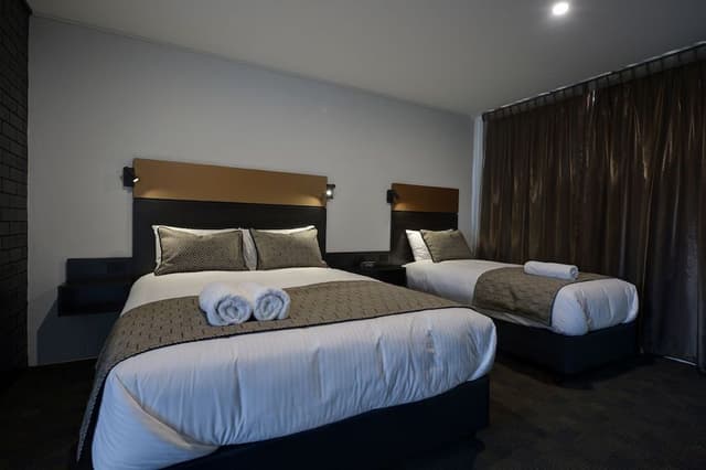 Executive Double or Twin Room, 1 Queen Bed and 1 Single Bed