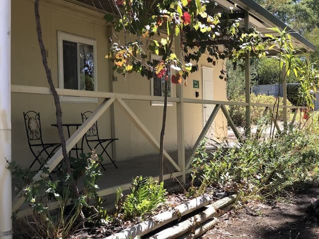 Cabin, 2 Bedrooms (Red Rosella)