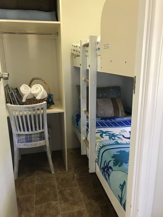 Standard Cabin, 2 Bedrooms (Blue Wren)