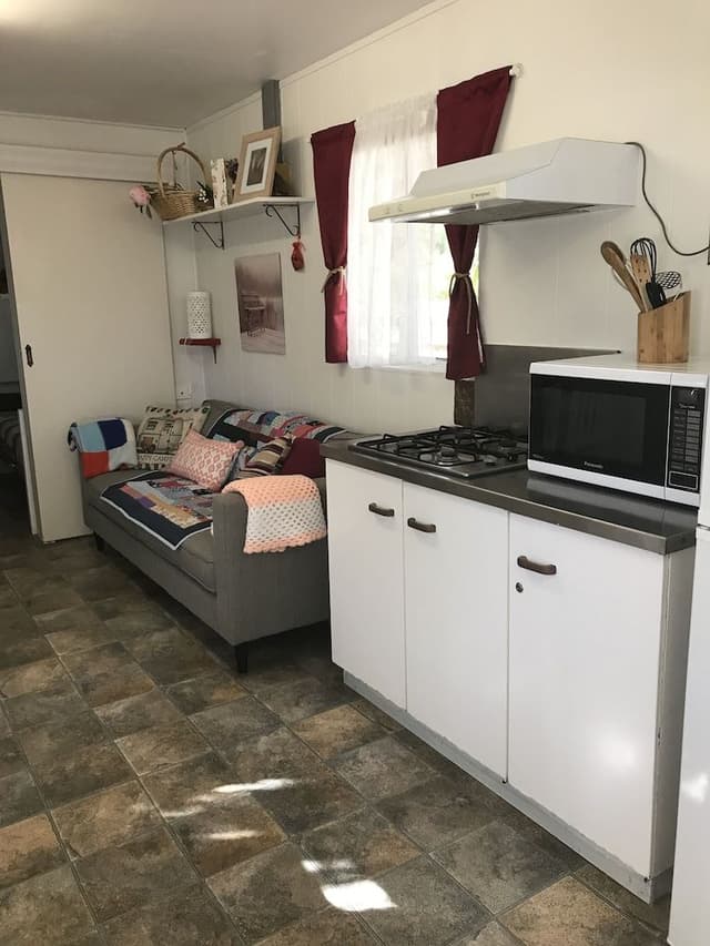Cabin, 2 Bedrooms (Red Rosella)