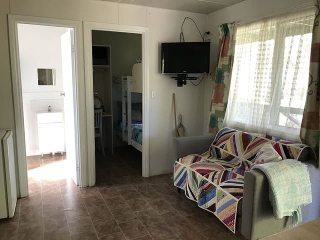 Standard Cabin, 2 Bedrooms (Blue Wren)