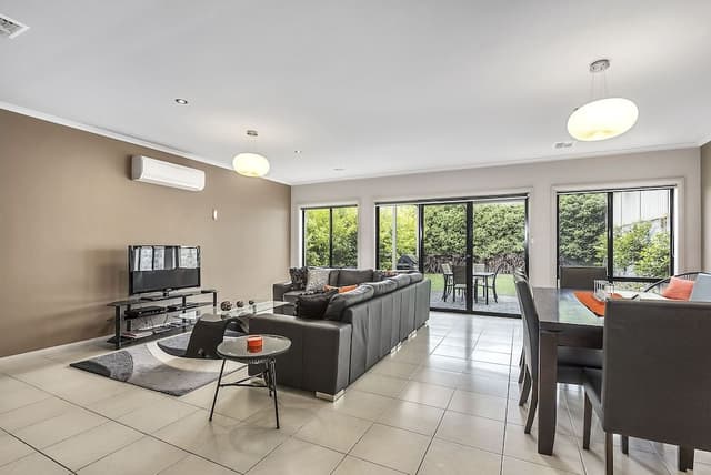 House, 4 Bedrooms, 2 Bathrooms