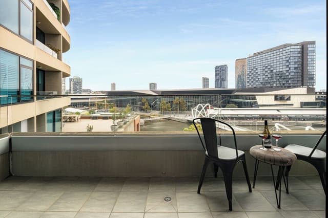 One Bedroom Apartment River View