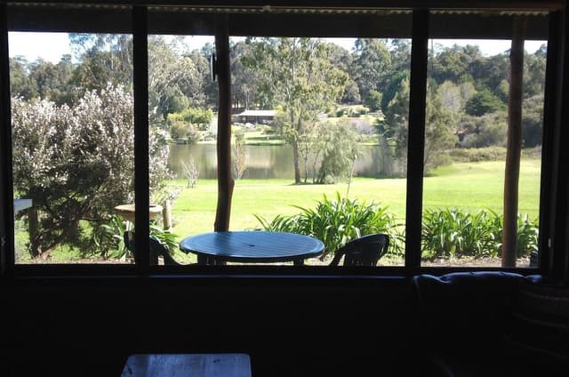 Two Bedroom Lake View Chalet - Gloucester