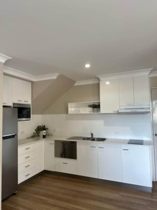 Three Bedroom Apartment - One Queen, One Double & Two Single Beds