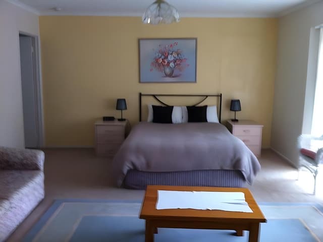 Deluxe Queen Room