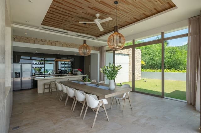 Mia Luxury Five-Bedroom Residence (Check-in from 3PM, Check-out till 11AM)