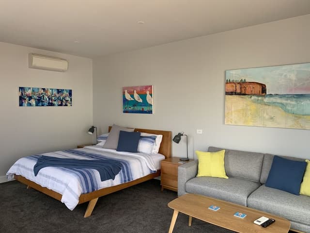 Studio 2 Harbour View