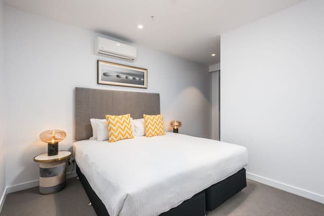 One Bedroom Apartment