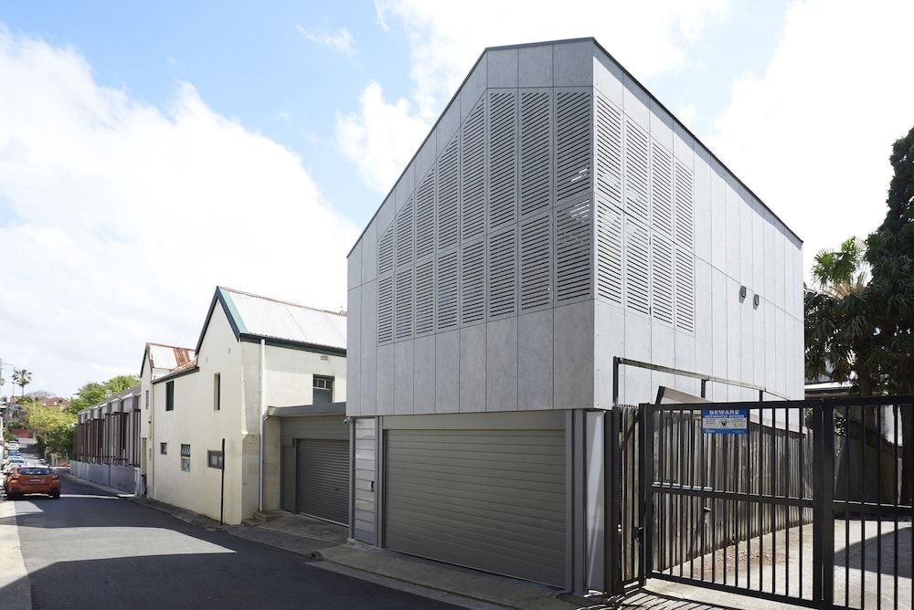 Studio Reuss - a City Retreat0