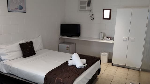 Basic Double Room, Ensuite