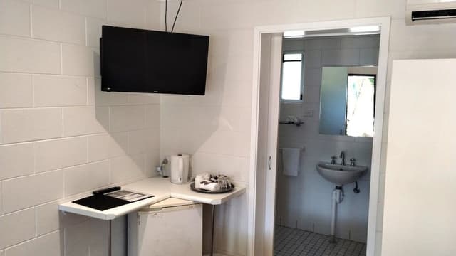 Basic Double Room, Ensuite
