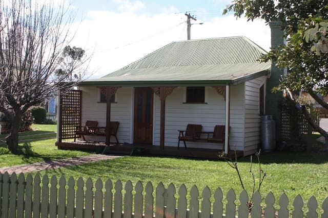 Apple Tree Cottage