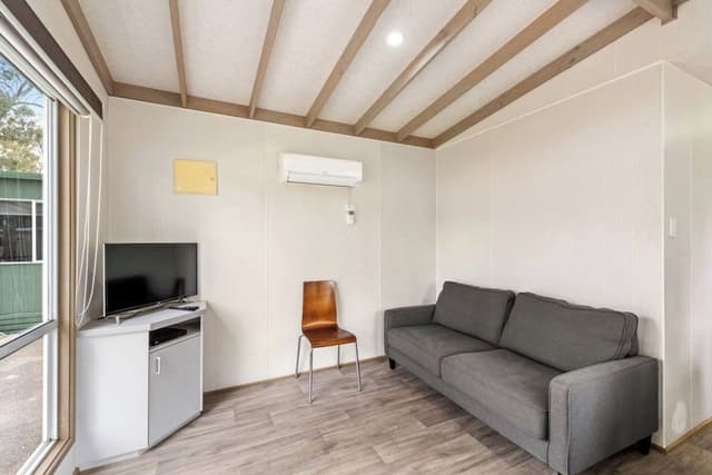 Standard 2 Bedroom Cabin - Sleeps 5
