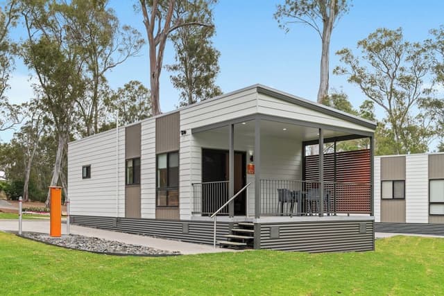 Deluxe 2 Bedroom Cabin - Sleeps 6