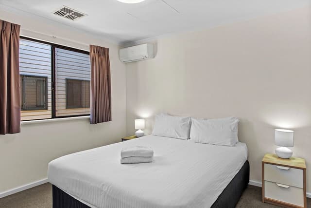 Deluxe 2 Bedroom Cabin