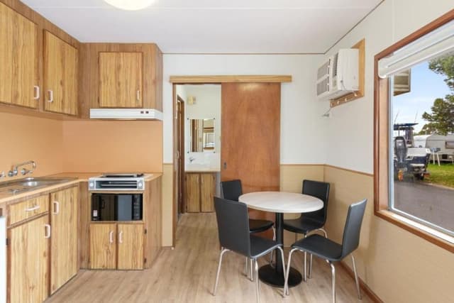 Economy Studio Cabin