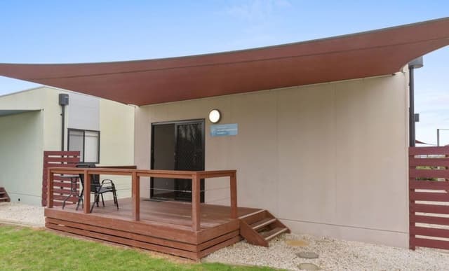 Deluxe 3 Bedroom Beach Cabin - Sleeps 6