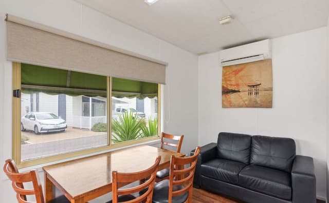 Economy Cabin - Sleeps 6