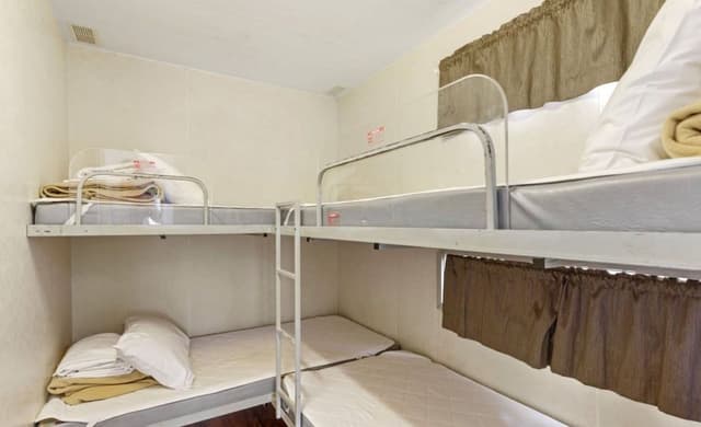Economy Cabin - Sleeps 6