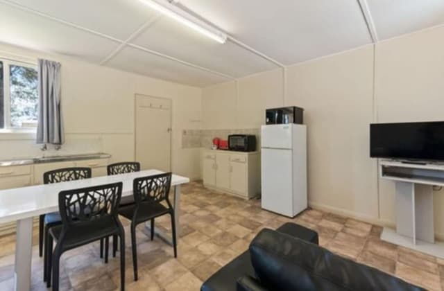 Economy Studio Cabin - Pet Friendly