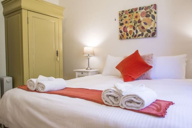 2-Bedroom Cottage