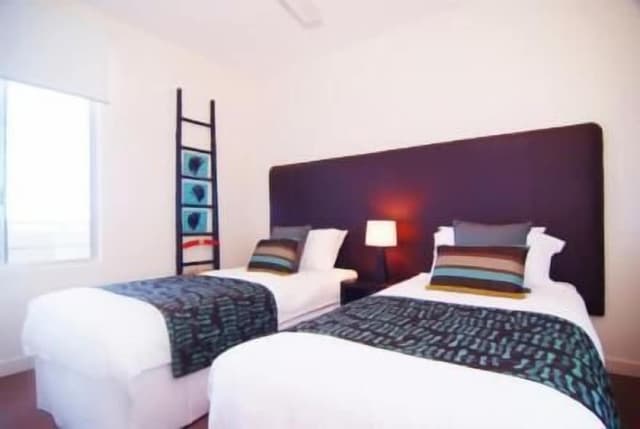 Superior Apartment, 3 Bedrooms (3 B'room 2couples/2kids)