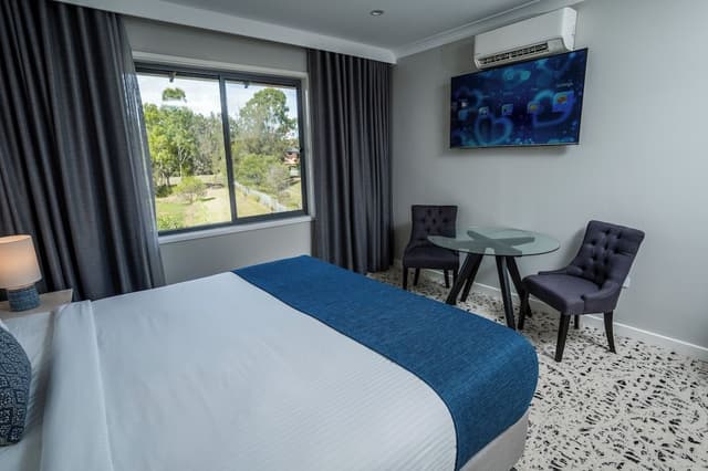 Deluxe King