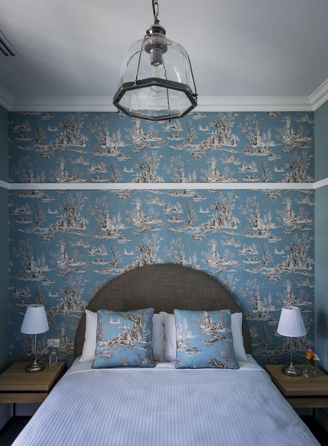 Queen Ensuite Room