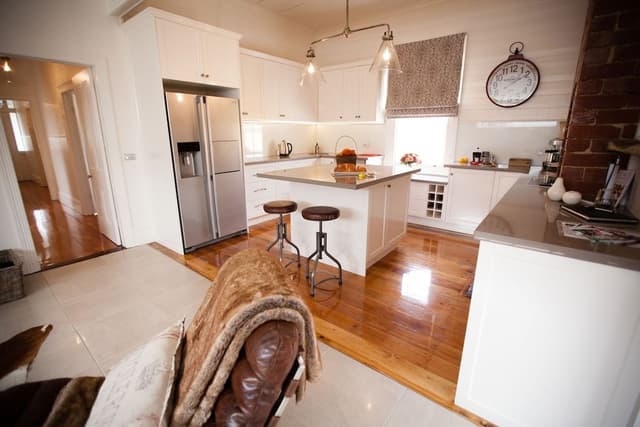 Full Cottage - Two Couples